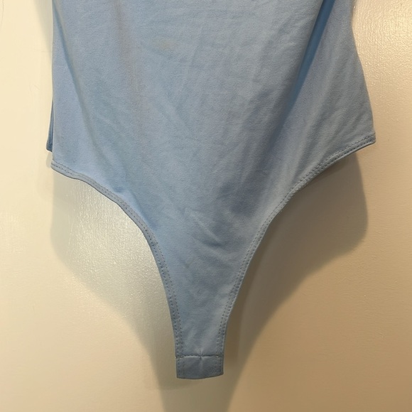 Le Lis Sky Blue Bodysuit size small. NWT! - Picture 3 of 8